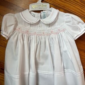 Feltman Newborn Rosebud Detail Smocked Dress
